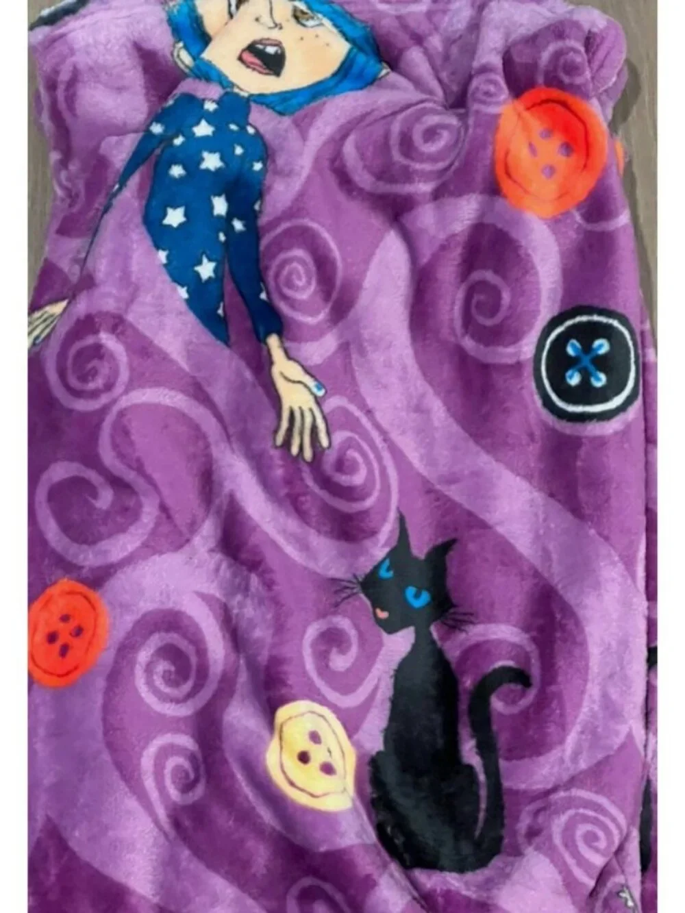 Coraline Soft Plush Throw Blanket 50 x 70 Purple Black Cat Buttons Laika NWT